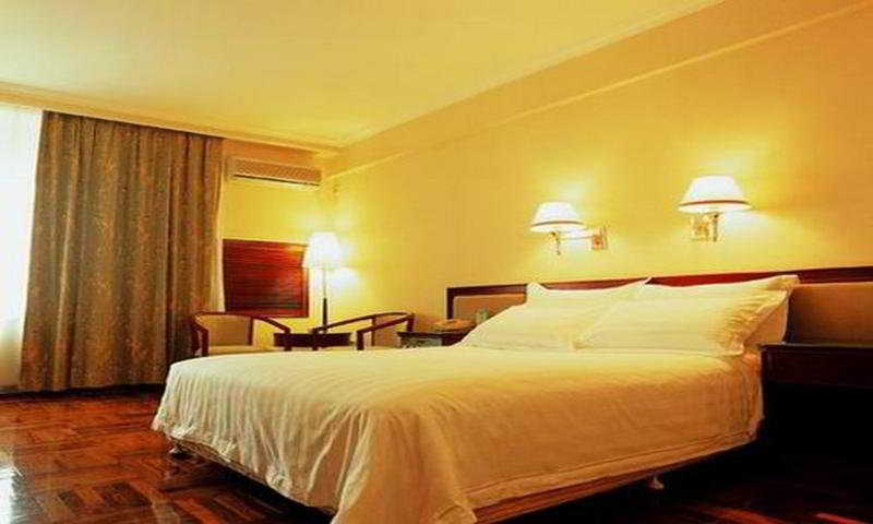 Ming Wah International Convention Centre Hotel Шънджън Екстериор снимка