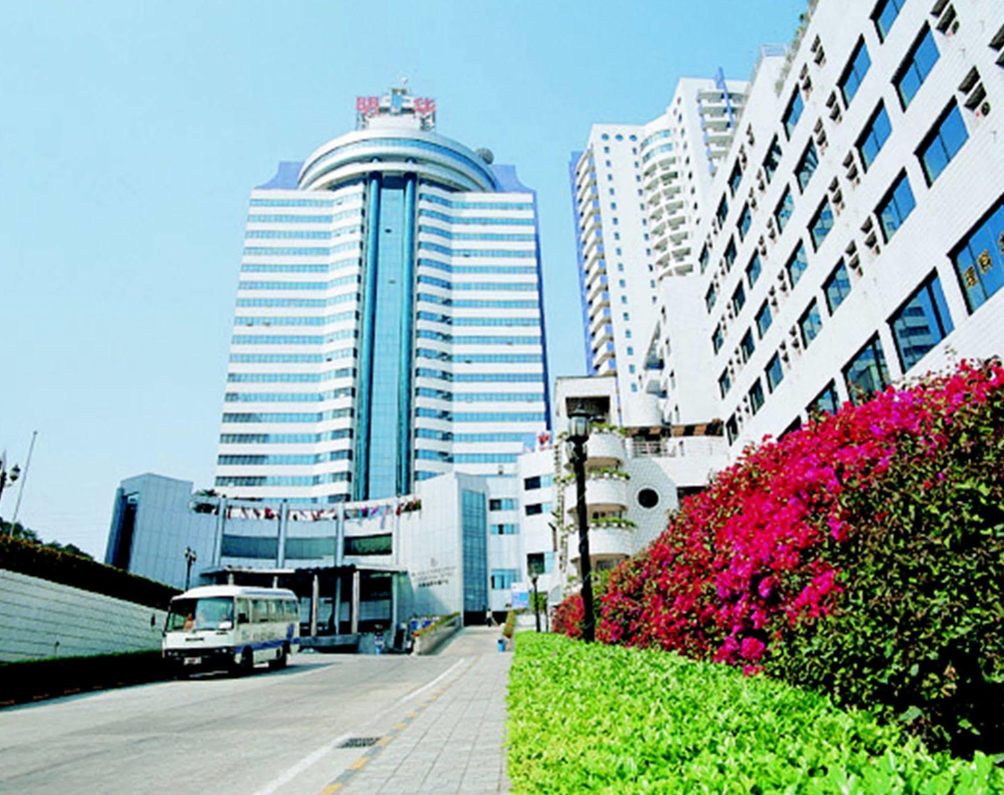 Ming Wah International Convention Centre Hotel Шънджън Екстериор снимка