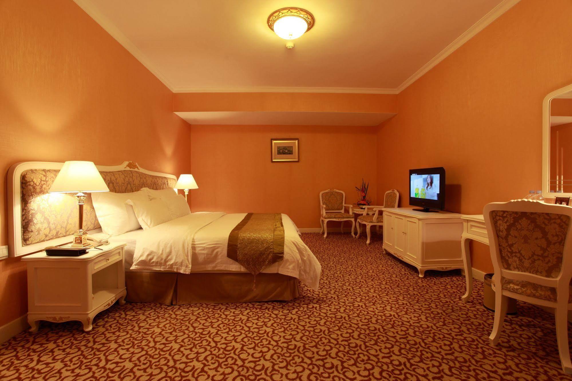 Ming Wah International Convention Centre Hotel Шънджън Екстериор снимка