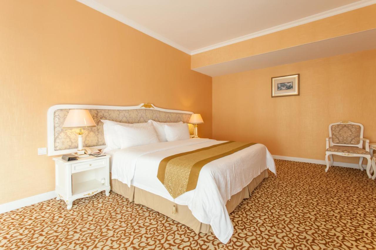 Ming Wah International Convention Centre Hotel Шънджън Екстериор снимка