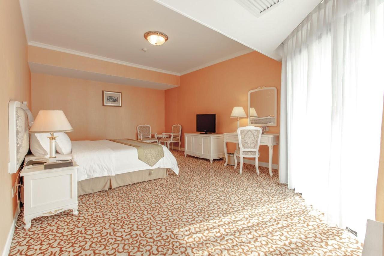 Ming Wah International Convention Centre Hotel Шънджън Екстериор снимка